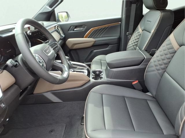 2026 GMC Canyon — detail view
